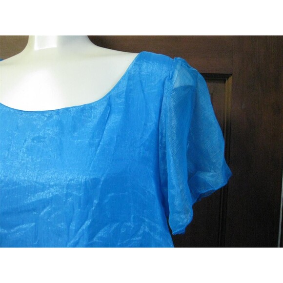 Graceful Women's Scoop Neck Blue Color Chiffon Short Sleeve Blouse - Picture 1 of 4